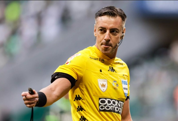  Raphael Claus apita a decisão entre Vila Marlene e Jamaica no Amador de Jundiaí